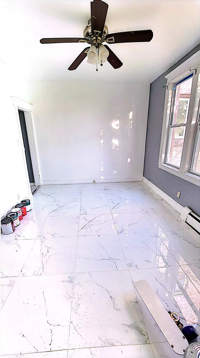 Building Photo - 601 Columbia Ave