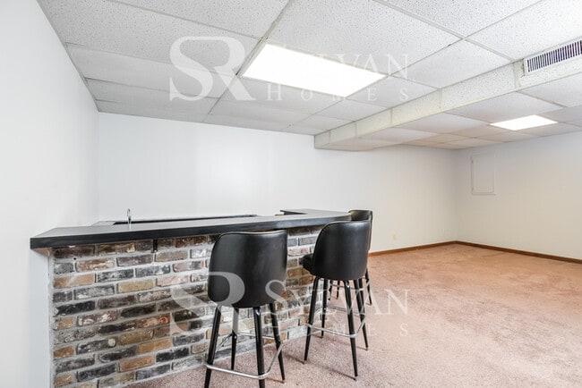 Building Photo - Living where You Love is Good for your Heart!