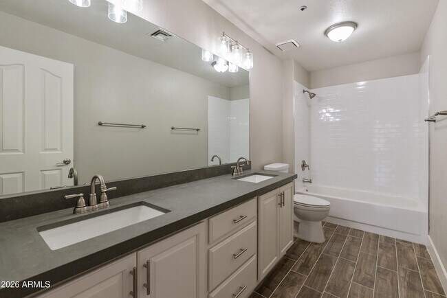 Building Photo - 9295 E Rockwood Dr