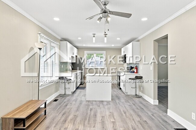 Building Photo - 1536 Dawson St