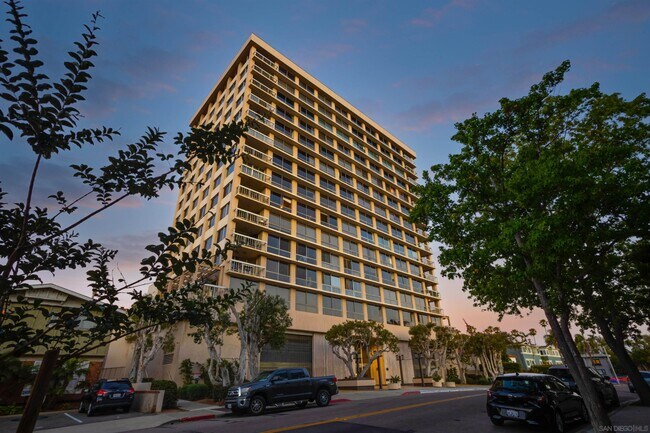 Building Photo - 3535 1st Ave.