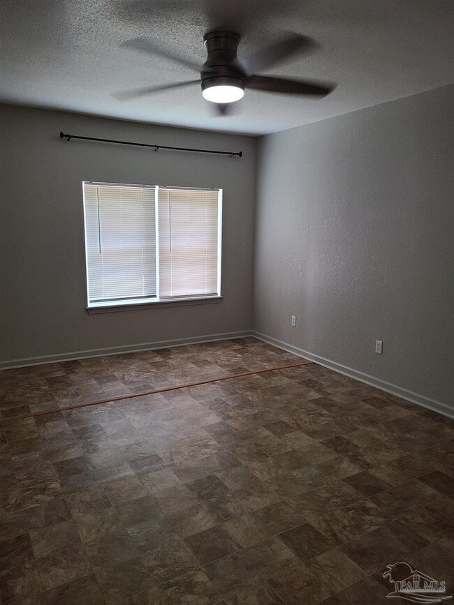 Building Photo - 6960 Klondike Rd