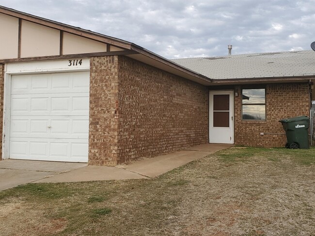Primary Photo - 3114 Forestridge Dr.