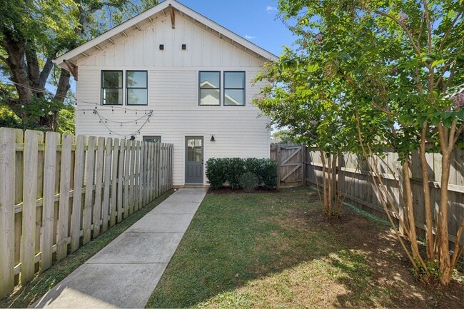 Building Photo - Germantown Gem just 1 mile from Downtown N...