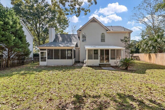 Building Photo - 3 BR, 2.5 BA, 2 Car Garage -- Charleston N...