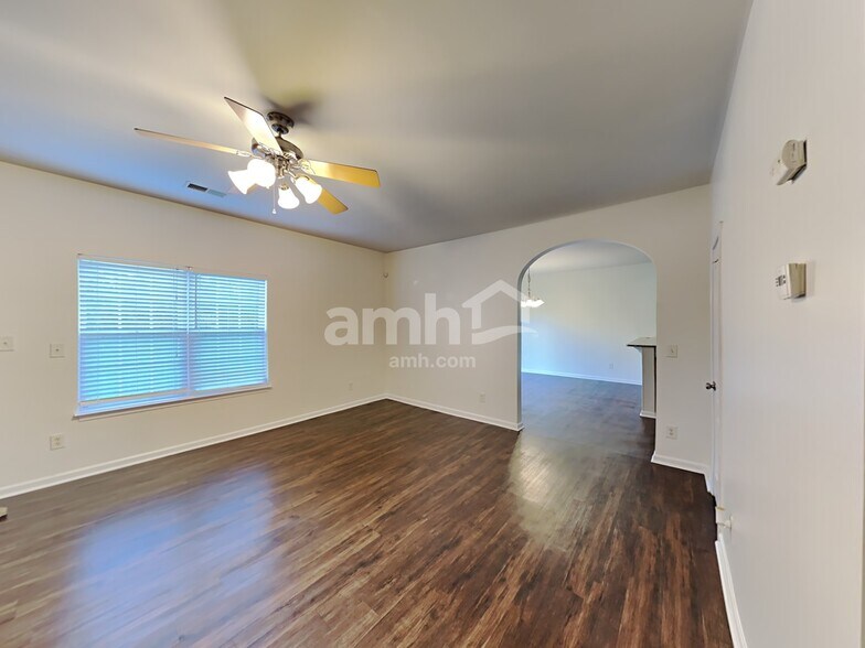 Building Photo - 14617 Karen Graham Ct