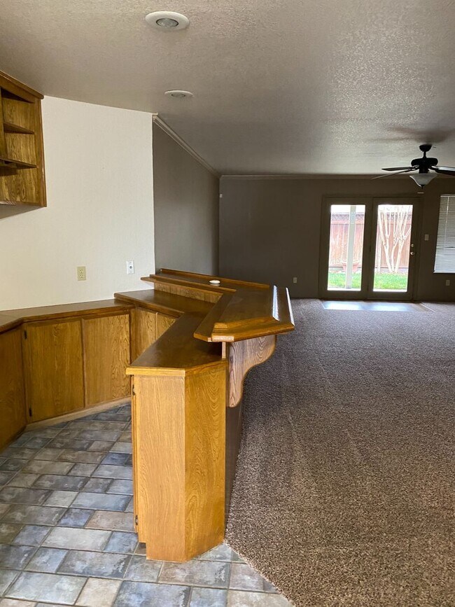 Building Photo - 2648 Alder Glen Dr