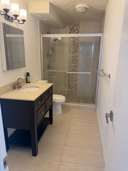 Building Photo - 1801 S Ocean Dr