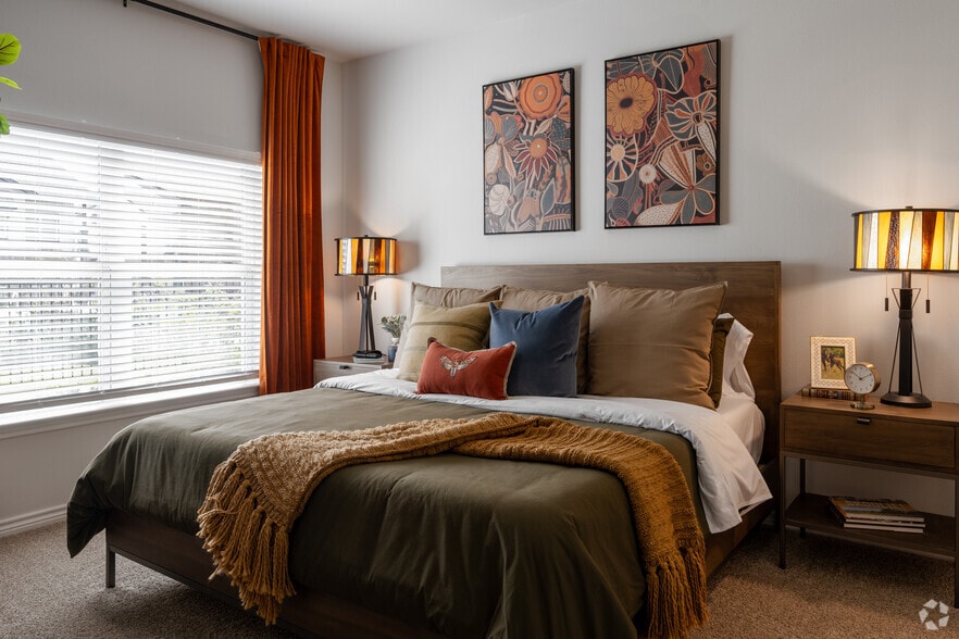 2BR, 2BA - 1,071SF - Primary Bedroom - The Hudson at the Crossroad District