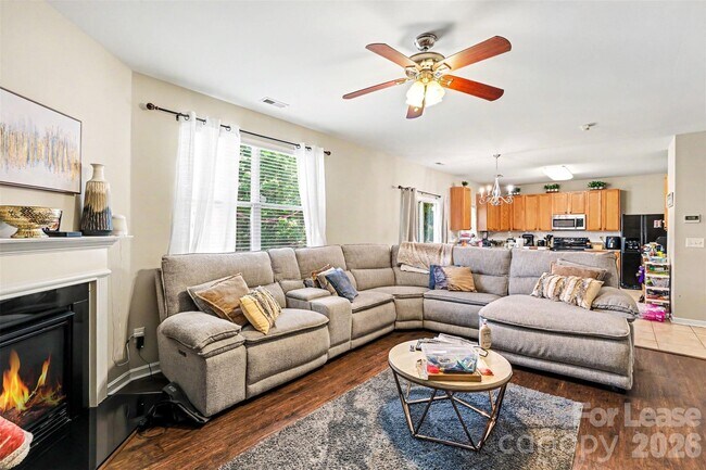 Building Photo - 1642 Candlewood Ridge Ln