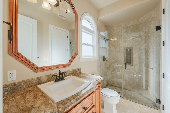 Building Photo - Luxury Detached Townhome in Redondo Beach