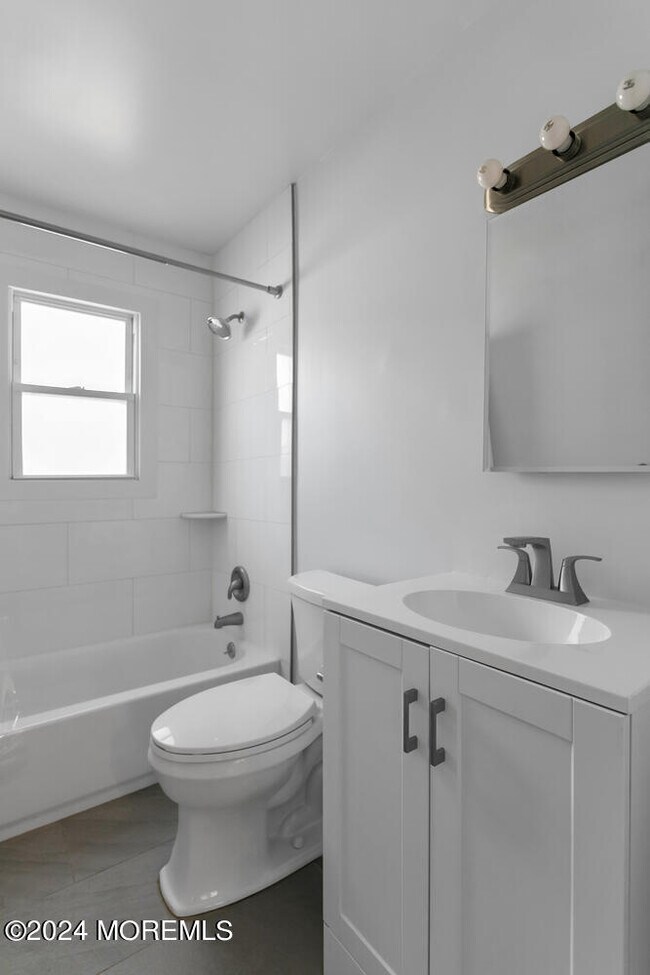 Building Photo - 96 East Ave