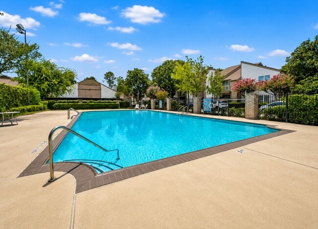 Building Photo - 10047 Westpark Dr