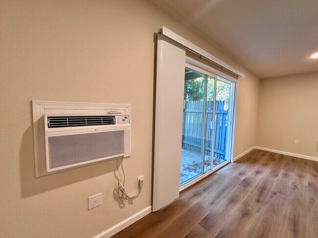 Building Photo - 415 Ignacio Blvd