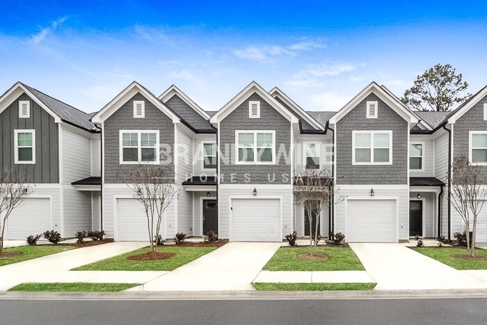 Building Photo - 219 Crestview Way