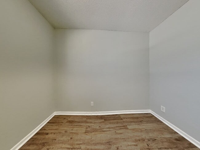 Building Photo - Newly Renovated Single Family Home | 4 BR/1.5BA | Garage Parking