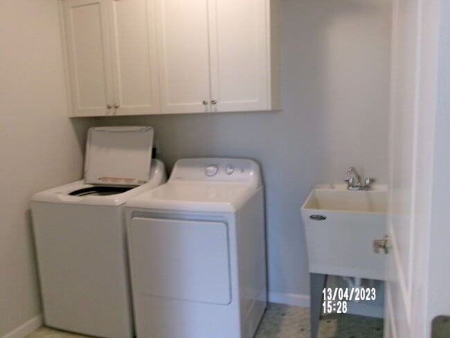 Building Photo - Edgewater Village--1050 Front Ave NE.