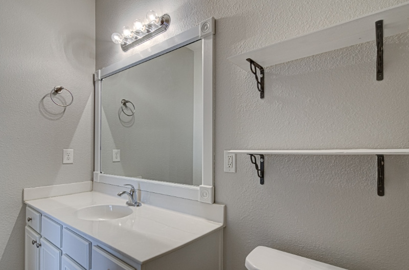 Building Photo - 5972 Hollow Wood Ct