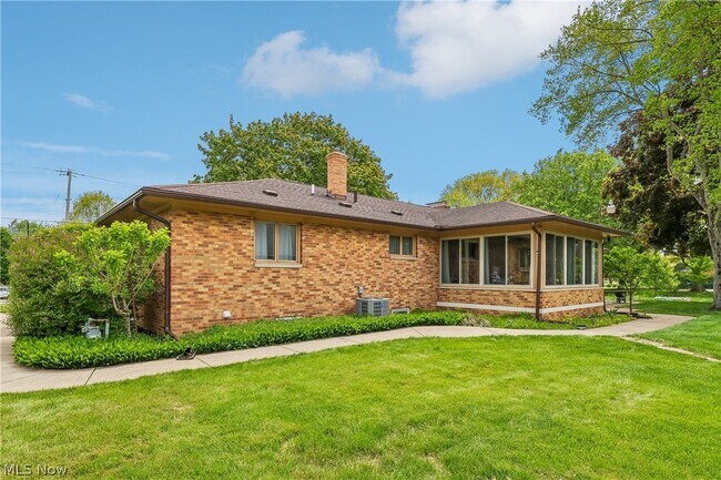 Building Photo - 836 Jacoby Rd