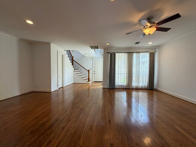 Building Photo - 1315 Whispering Pines Dr