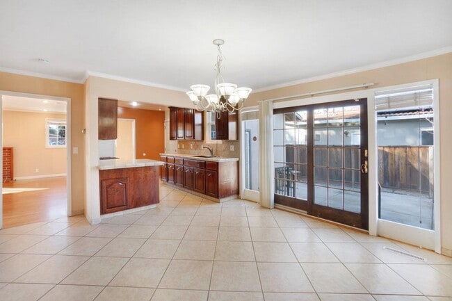 Building Photo - 663 Los Padres Blvd