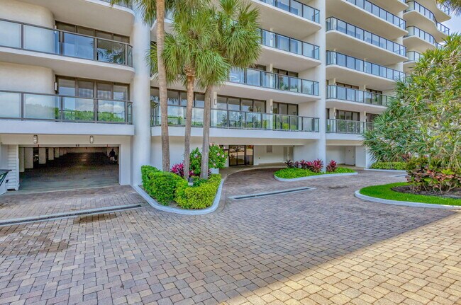 Building Photo - 3440 S Ocean Blvd