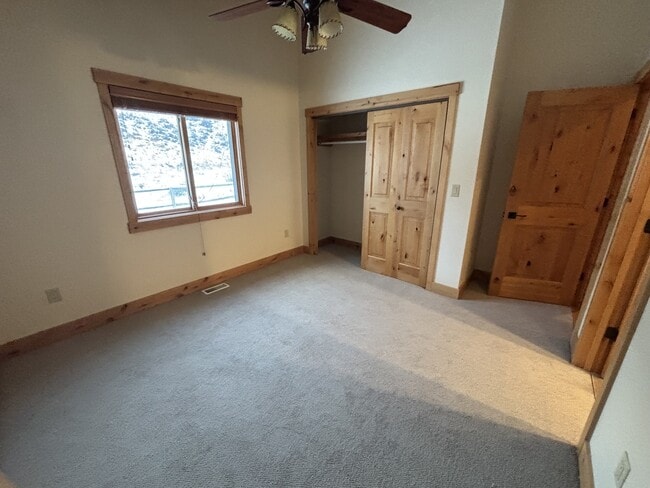 Building Photo - 3355 E Horse Creek Rd