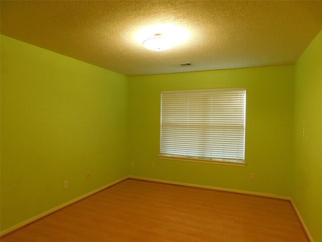 Building Photo - 3702 Heritage Colony Dr