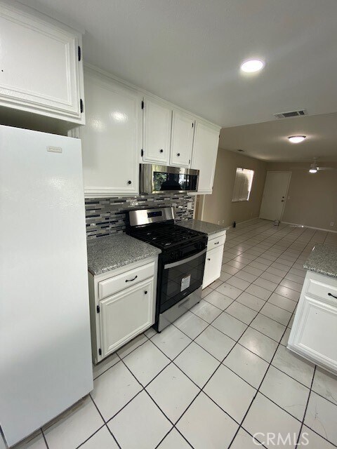 Building Photo - 1364 Orchard Cir