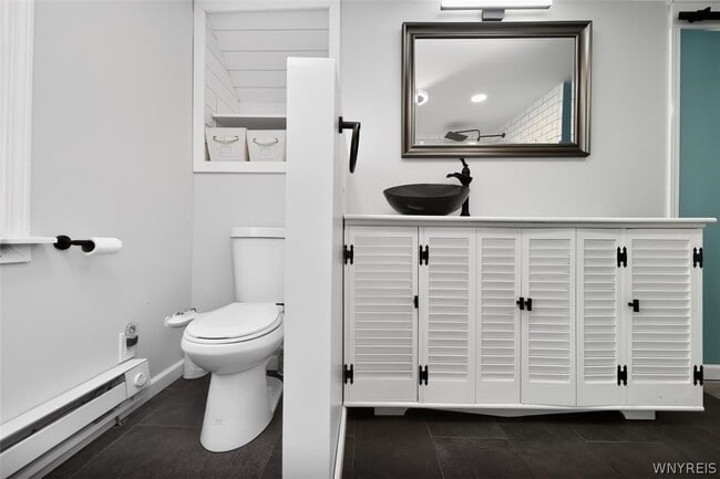 Building Photo - 8726 Point Ave