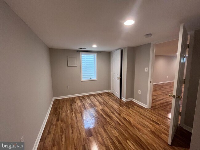 Building Photo - 7021 Hickory Hill Rd