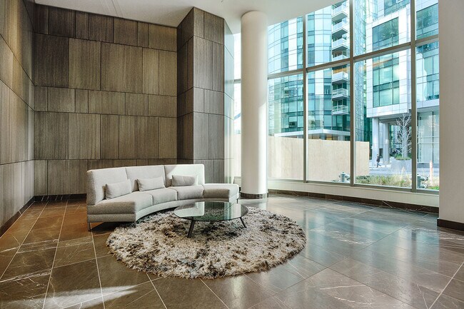 Building Photo - 338 Main St