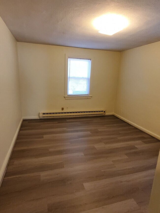 Building Photo - REV5214#A-EA