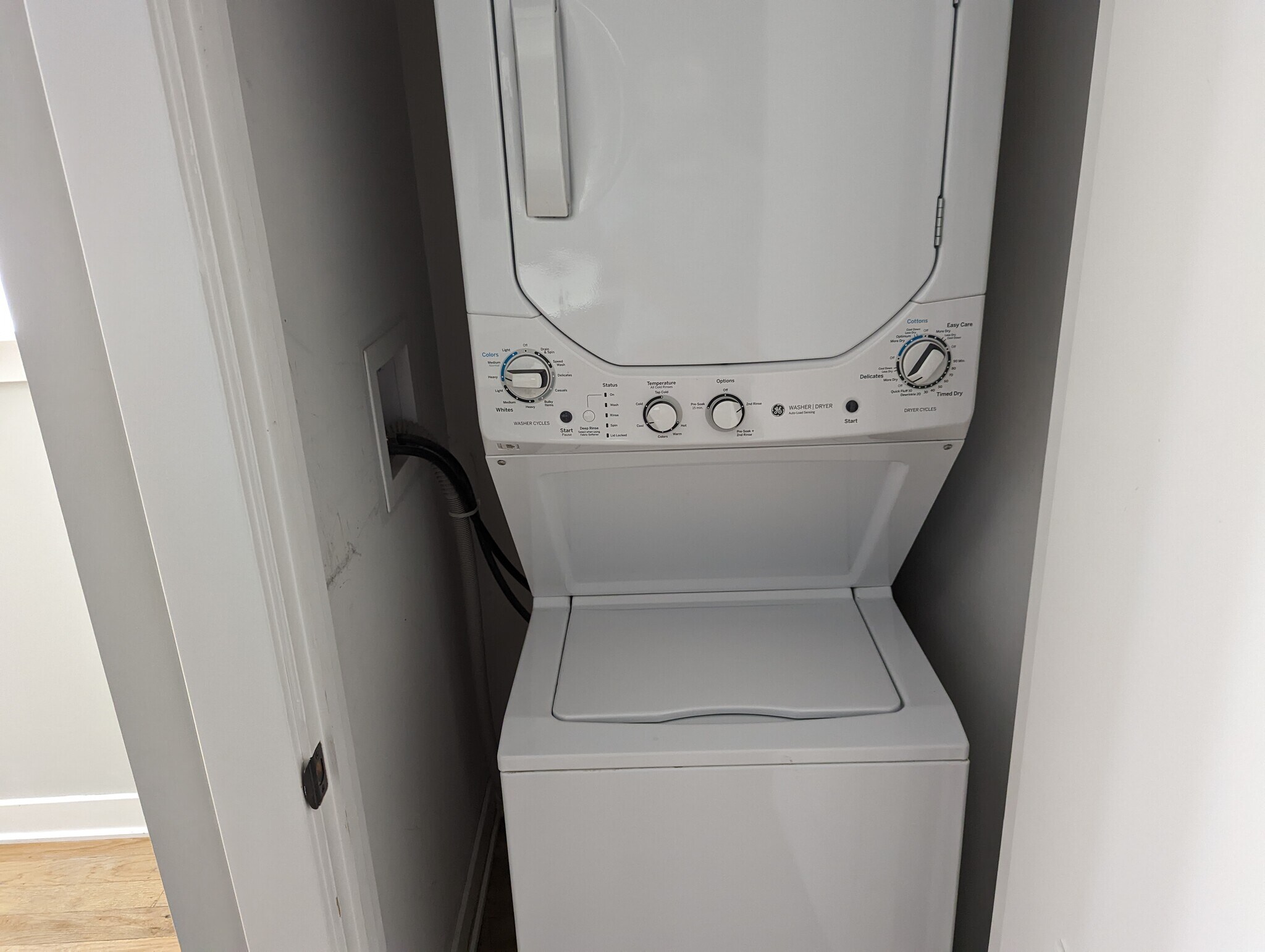 Building Photo - 2203 W Eastwood Ave