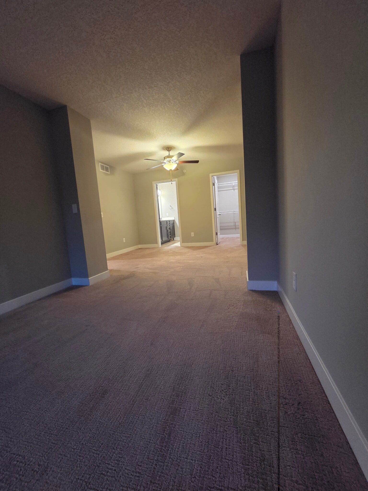 Building Photo - 11548 Woodside Dr