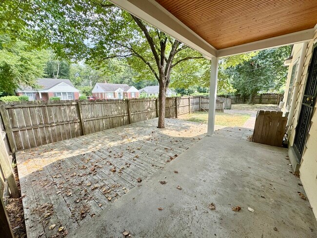 Building Photo - 3923 Spottswood Ave