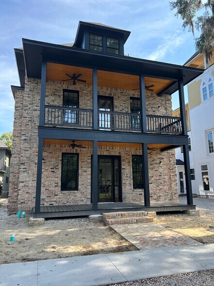 Building Photo - 294 NW 12th Ave