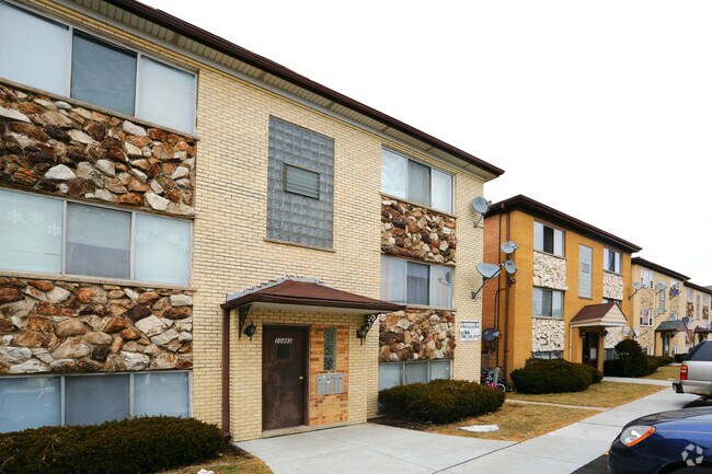 Building Photo - 10482 Carol Ct