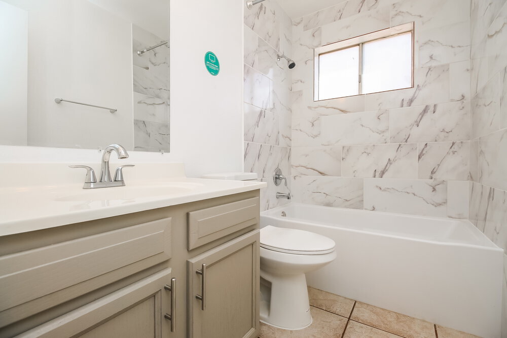 Building Photo - 1213 W Stottler Dr