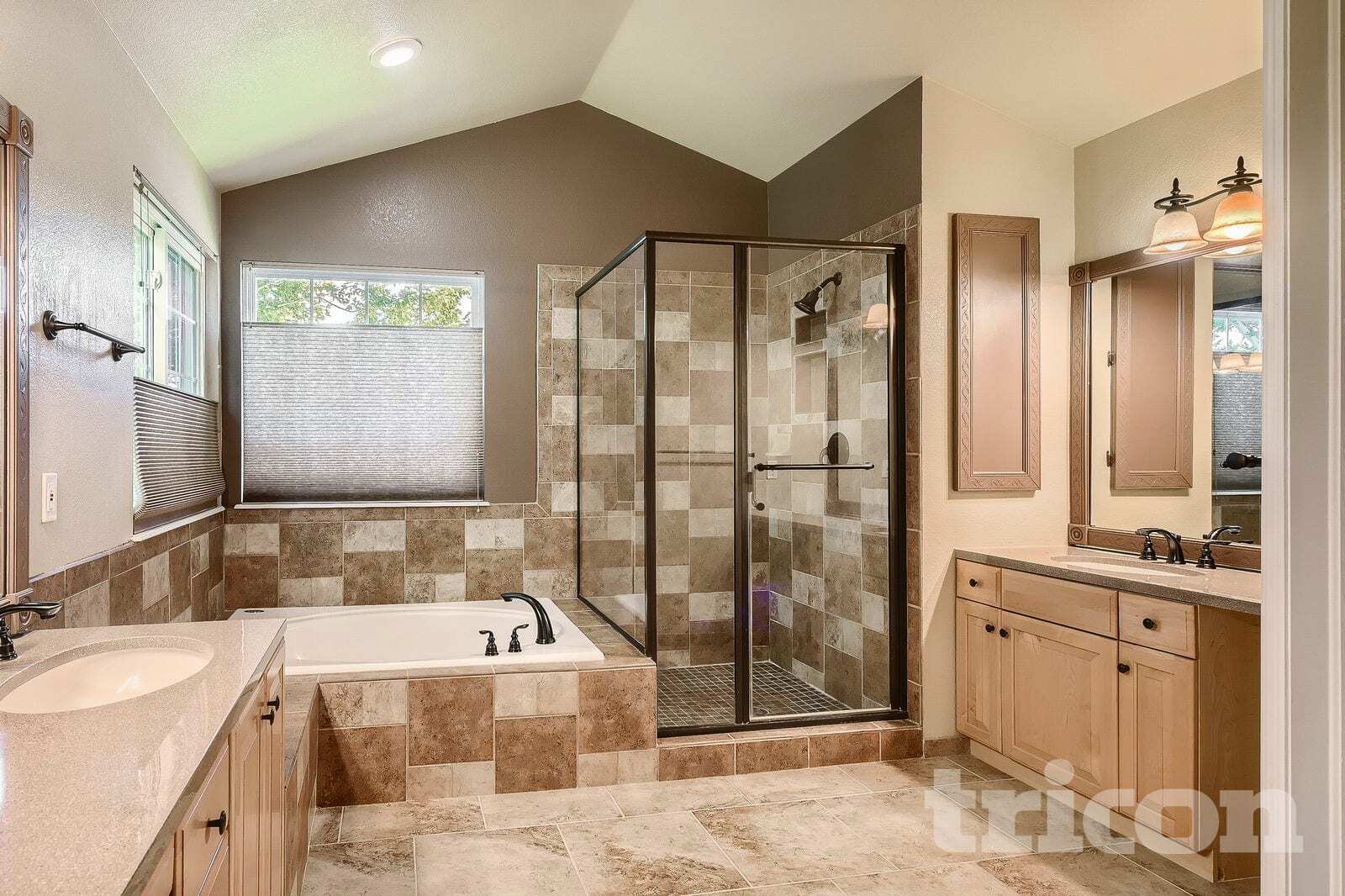 Building Photo - 15812 Crestrock Cir