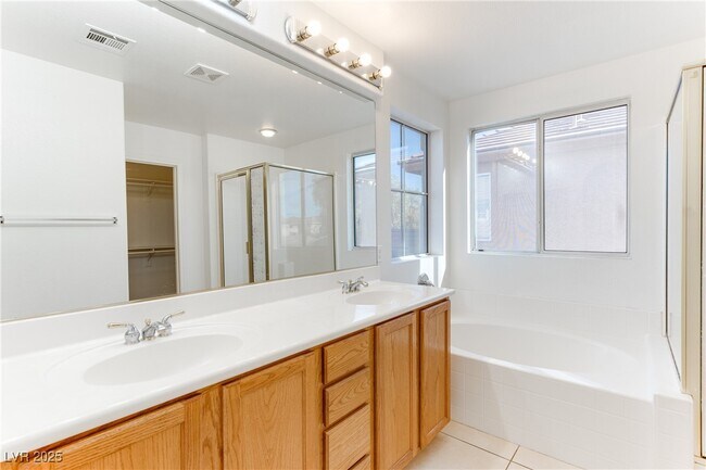 Building Photo - 523 Moses Lake Ct