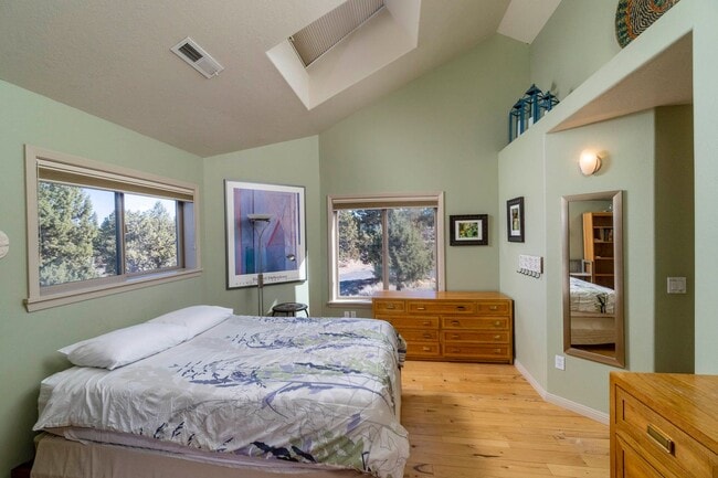 Building Photo - Beautiful Home in the Country with Views, ...