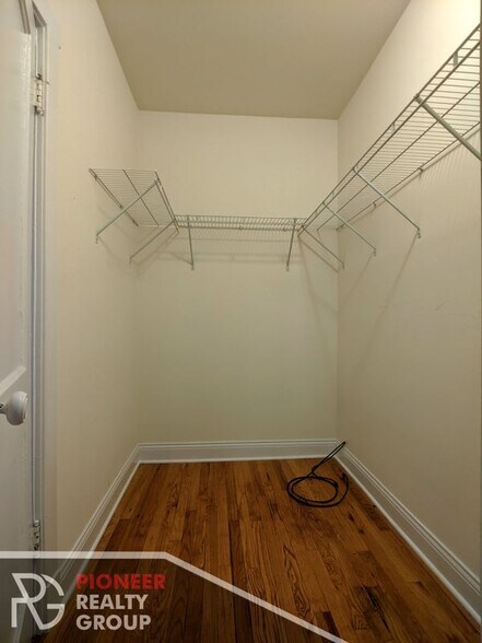 Building Photo - 2615 N Spaulding Ave