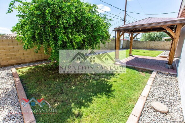 Building Photo - 2249 E Sells Dr