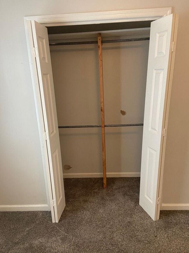 Building Photo - Charming 3 bedroom, 2 bath home in the heart of Dickson!!