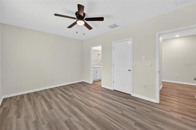 Building Photo - 5068 Captain Davis Dr