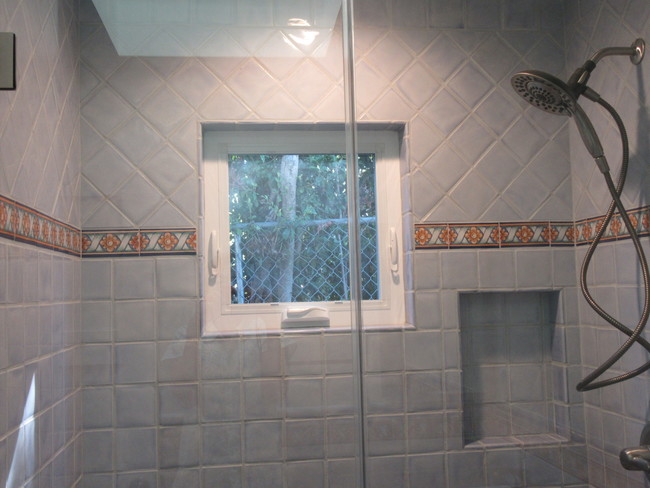 Shower - 1810 Stearns Dr