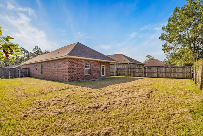 Building Photo - 13727 Foxhill Drive