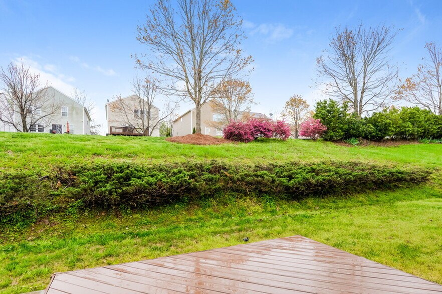Building Photo - 2108 Thorn Crest Dr