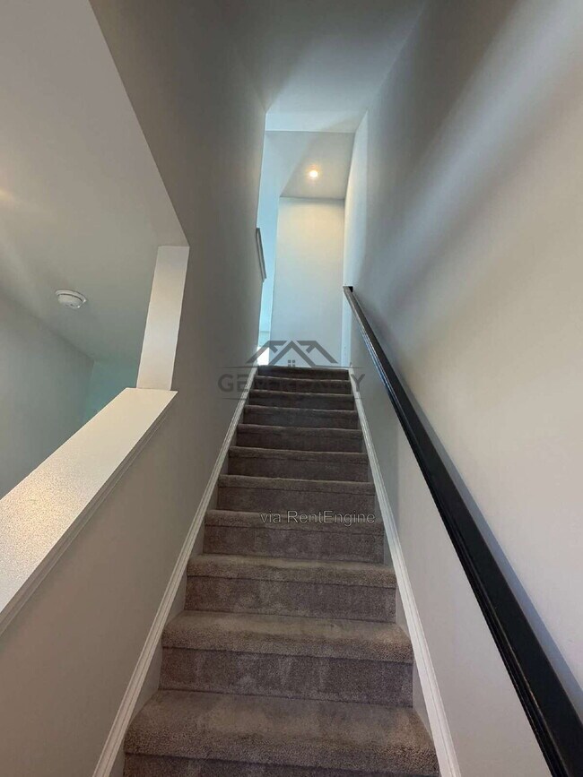 Building Photo - 501 Rolling Valley Dr
